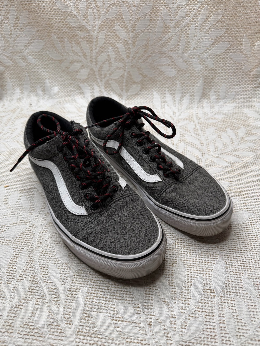 Vans Men’s Old Skool Low-Top Sneakers in Charcoal 8.5